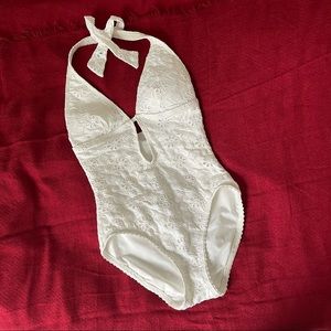 (NWOT) Kate Spade halter top embroidered swimsuit